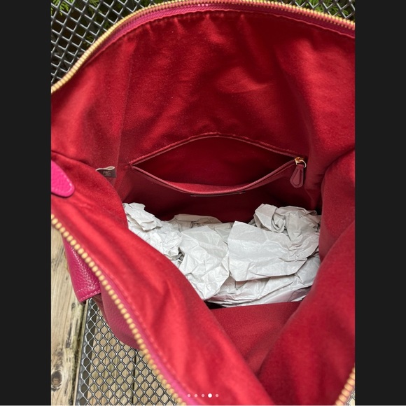 Coach Fucshia Purse 👛 - Picture 4 of 5